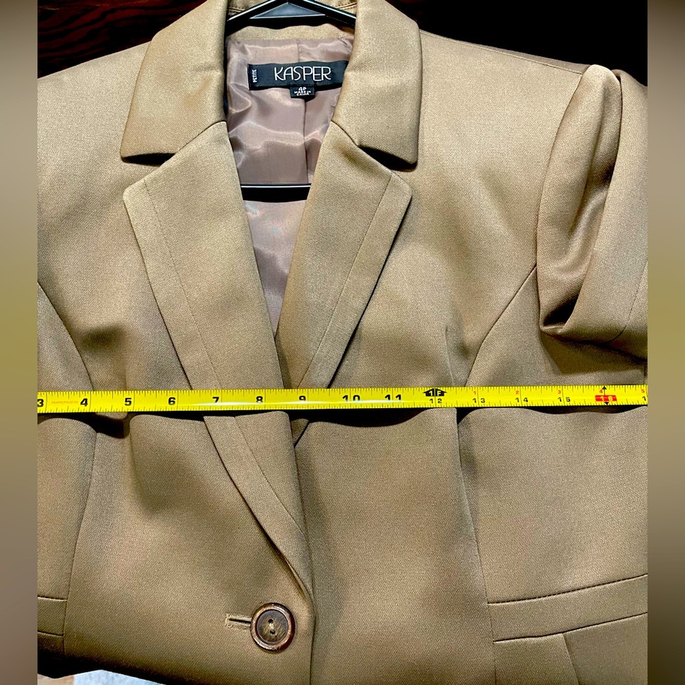 Kasper Womens Tan Single Breasted Blazer 3 Piece Suit Sz 4P - Picture 6 of 10